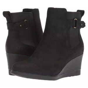 UGG INDRA WATERPROOF Suede Ankle Boot $200 9 - 9.5